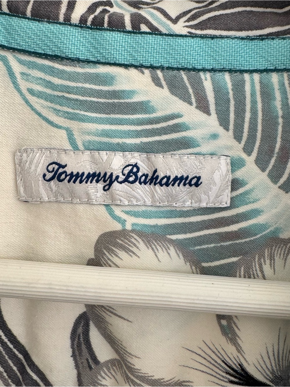 Tommy Bahama Mens XXL Silk Blend Floral Tropical Camp Shirt Blue Grey White - Picture 5 of 6